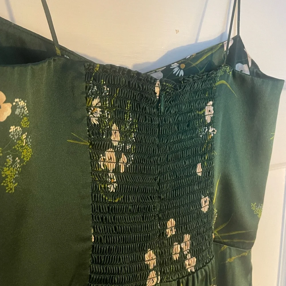 SOLD - Reformation Frankie Silk Green Dress - size 6 - Picture 5 of 7